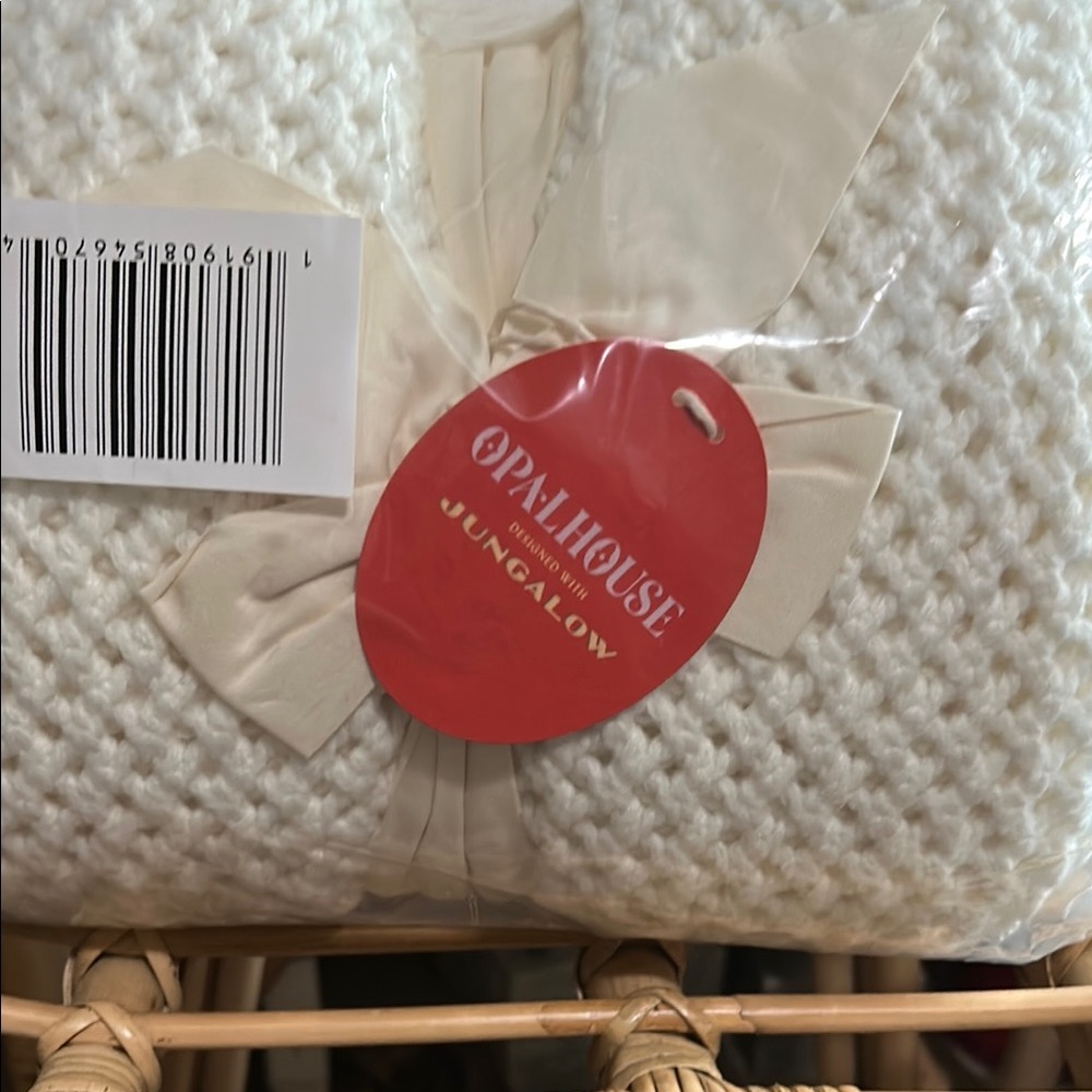 Opalhouse White Knit Throw Blanket